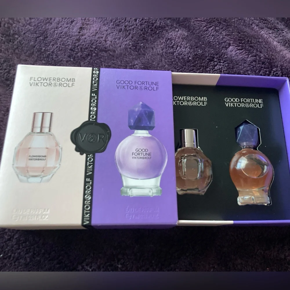 Viktor & Rolf Good Fortune and Flowerbomb Perfume Duo - Picture 3 of 4